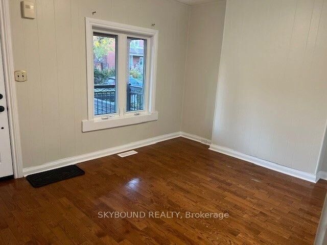Property Photo:  265A Boon Avenue Main &Amp 2nd Floor  ON M6A 4A1 