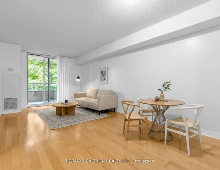 Property Photo:  61 Town Centre Court 211  ON M1P 5C5 