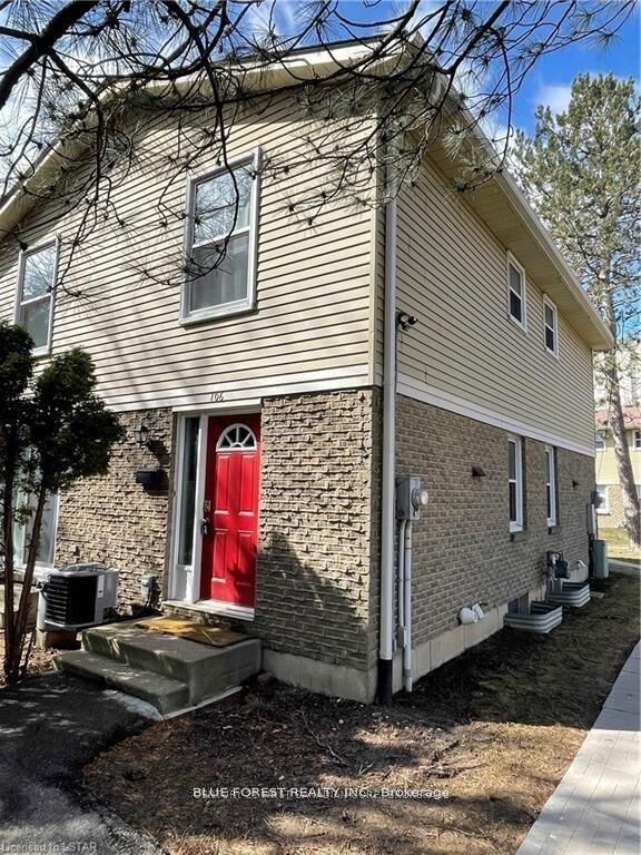 Property Photo:  70 Fiddlers Green Road 106  ON N6H 4R4 