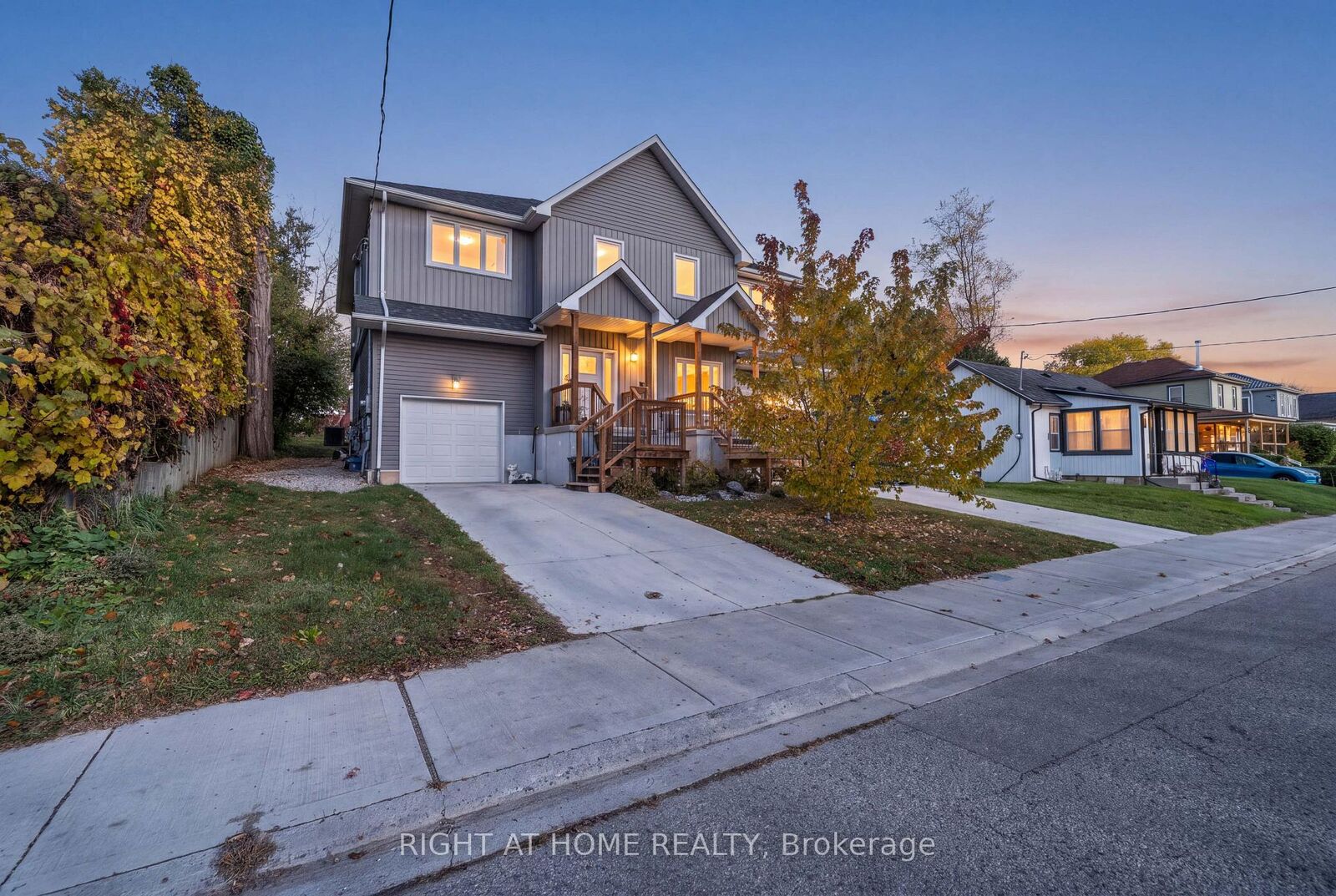 Property Photo:  69 Alma Street  ON N5C 1N3 