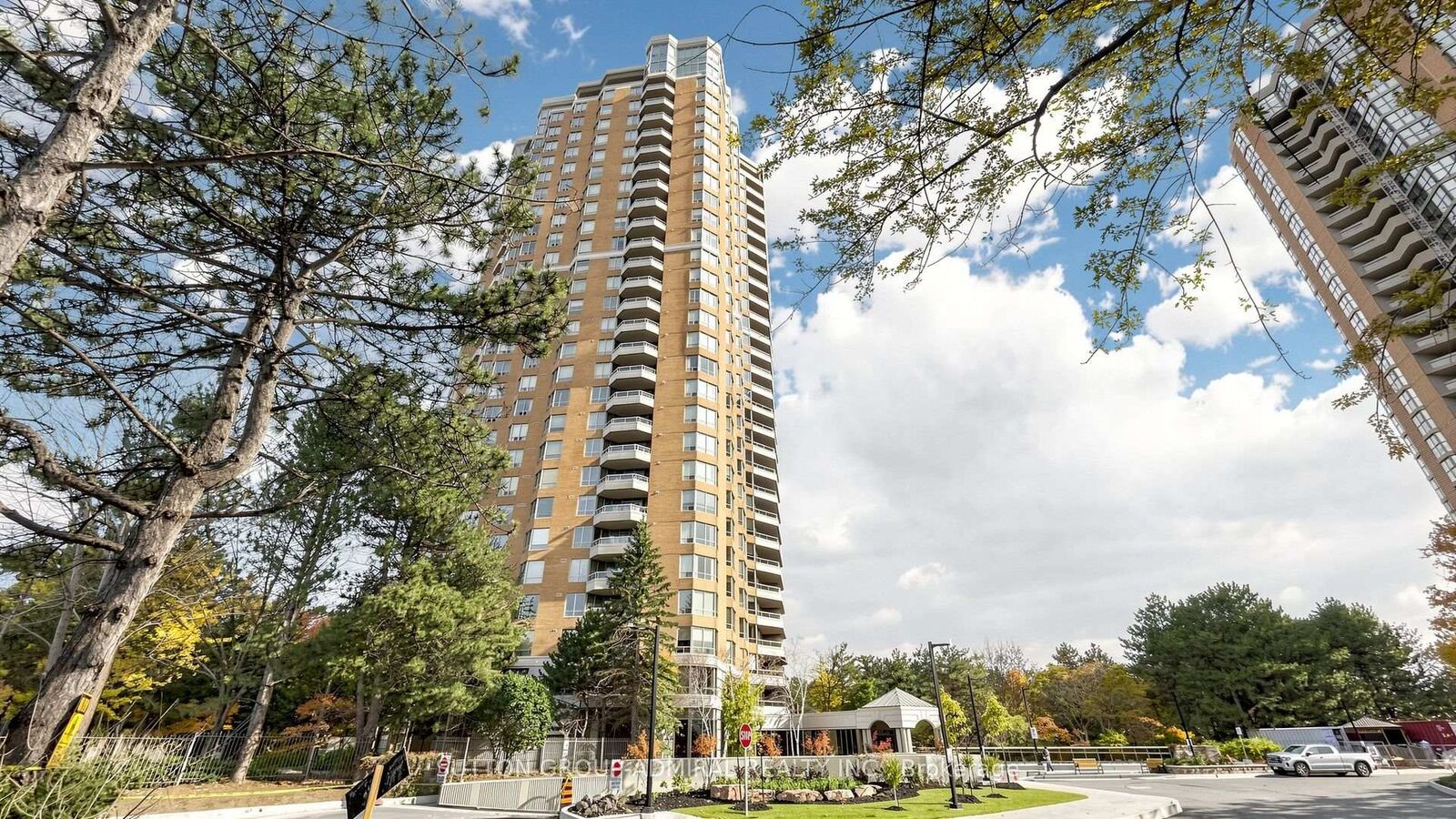 Property Photo:  89 Skymark Drive 713  ON M2H 3S6 