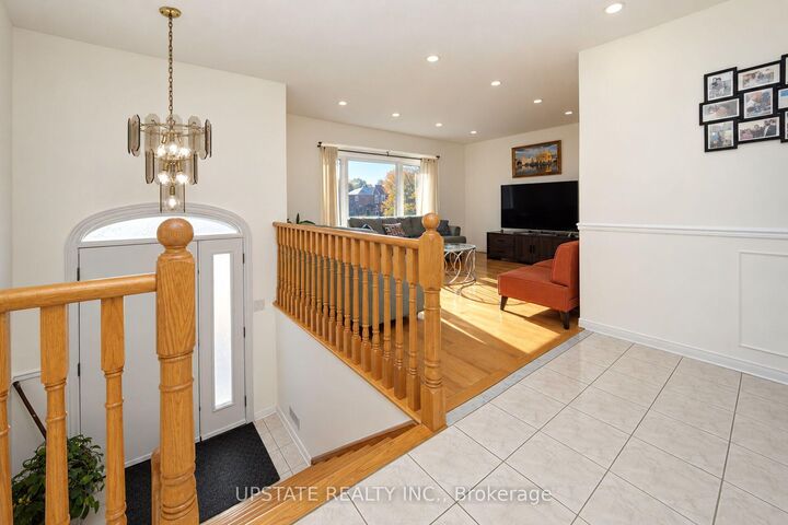 Property Photo:  28 Braemore Road  ON L6X 1E5 
