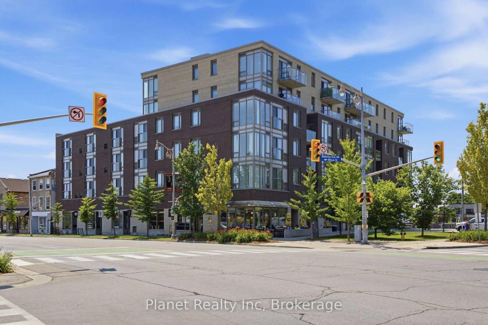 Property Photo:  5 Gordon Street 406  ON N1H 4G8 