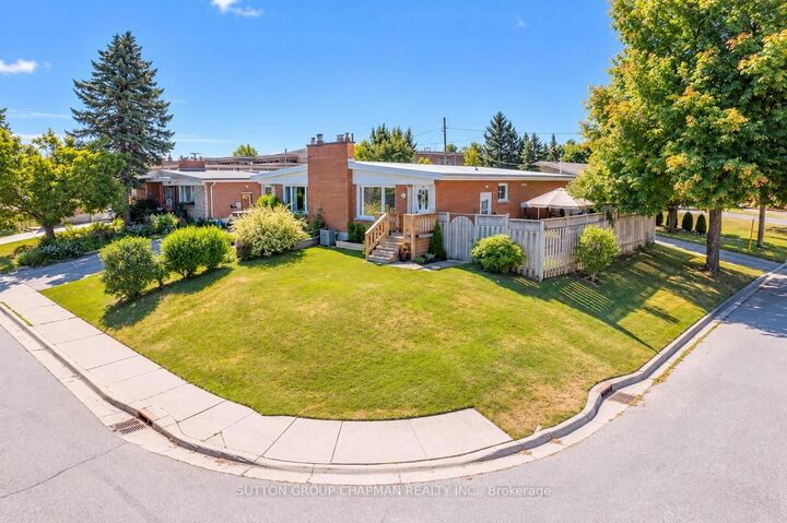 Property Photo:  43 Frontenac Road B  ON N5Z 3Y5 