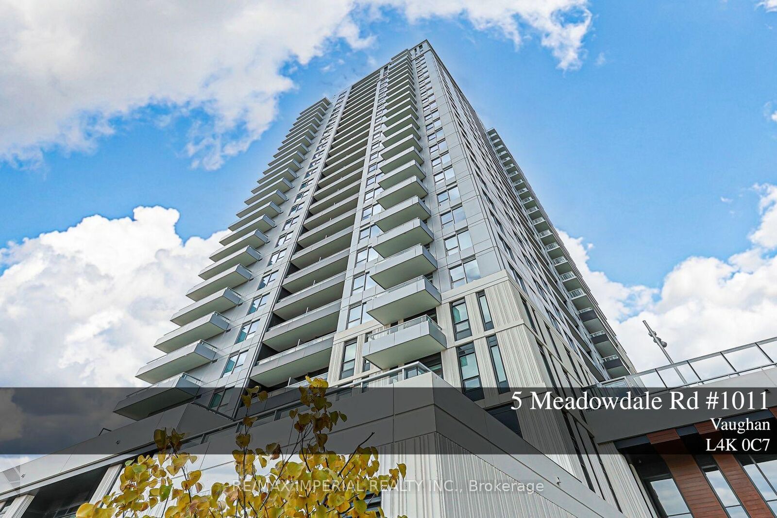 Property Photo:  5 Meadowdale Road 1011  ON L4K 0C7 