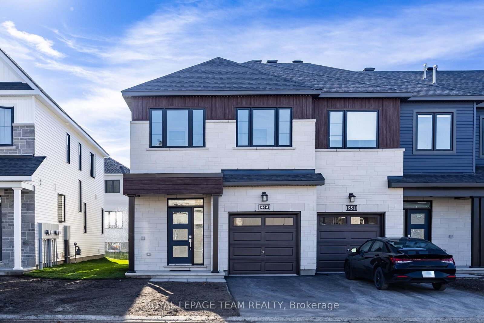 Property Photo:  949 Locomotion Lane  ON K2V 0V4 