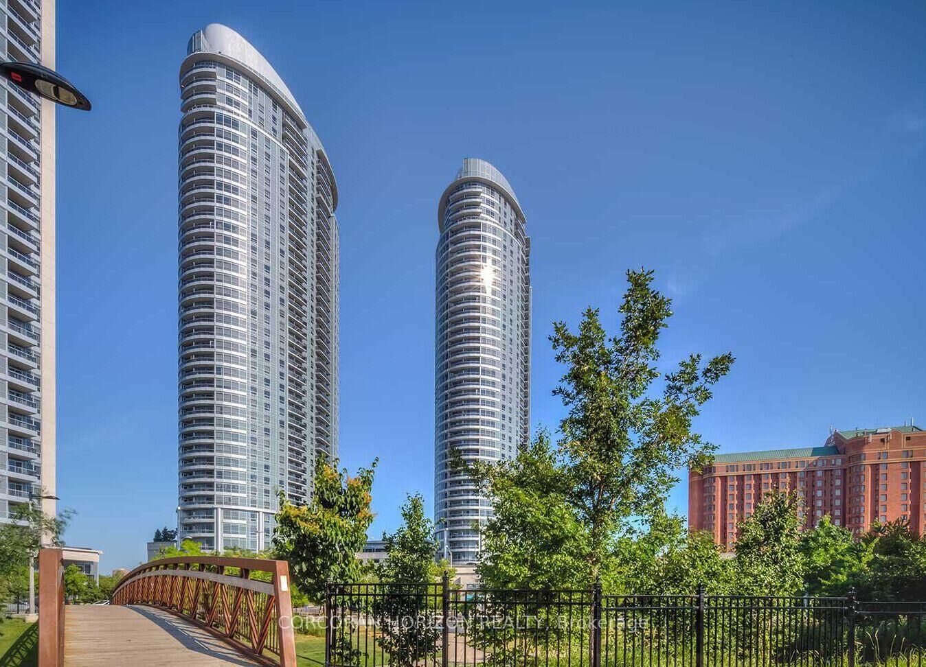 Property Photo: 135 Village Green Square 1620 ON M1S 0G4