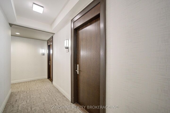 Property Photo:  460 Adelaide Street E 518  ON M5A 0E7 