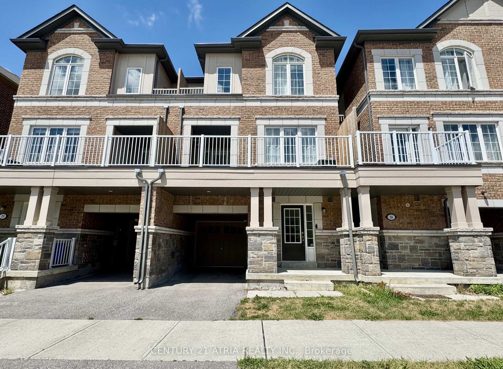 Property Photo:  18 McGrath Avenue  ON L4S 0K5 