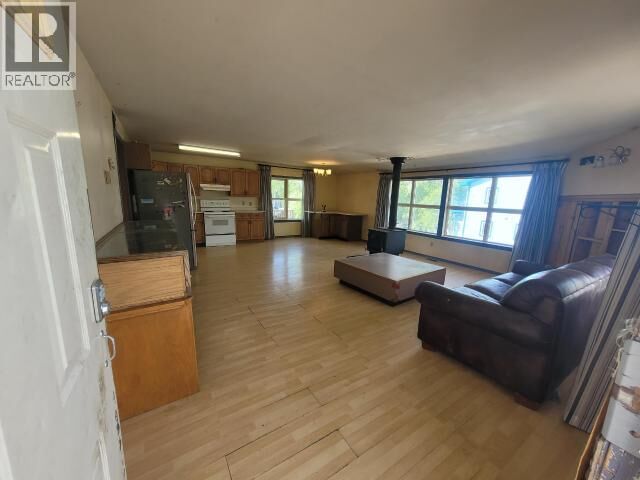 Property Photo:  941 8th Avenue  YT Y0B 1G0 