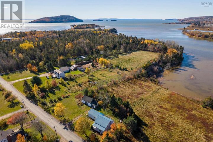 Property Photo:  70 Wharf Road  NS B0M 1K0 