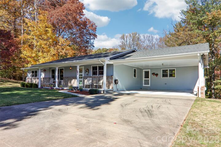 Property Photo: 191 Auburn Road NC 28786