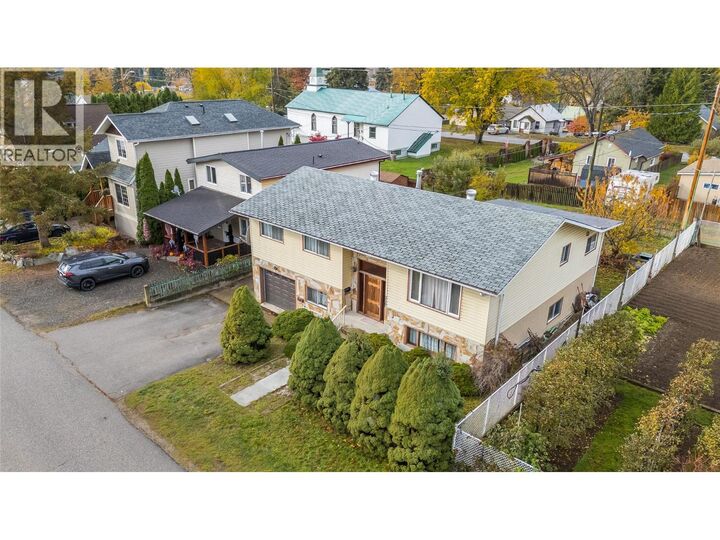 Property Photo:  310 7th Avenue  BC V1N 1P9 