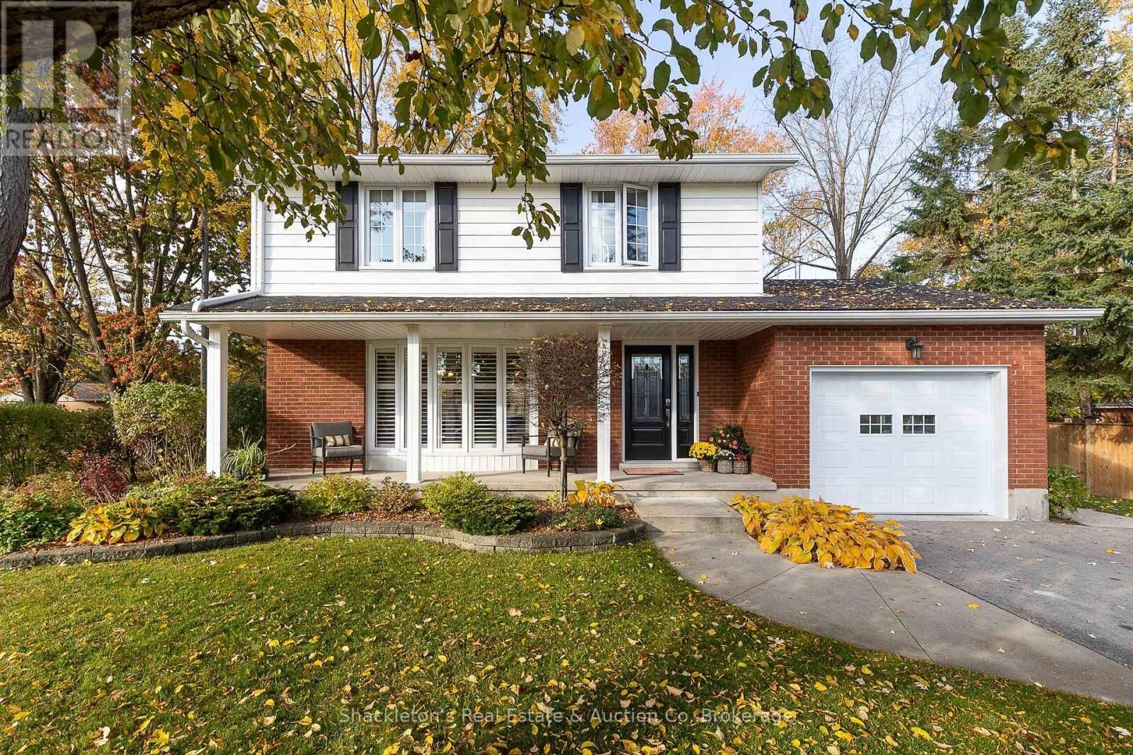 Property Photo: 102 Waterloo Street South ON N4X 0A3