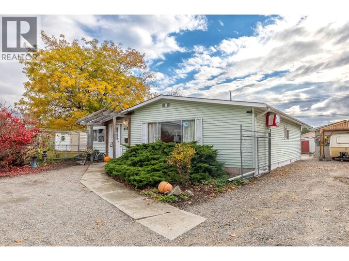Property Photo: 402 Conklin Avenue BC V2A 2T4