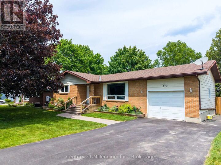 Property Photo:  142 Arthur Street East  ON N0H 2P0 