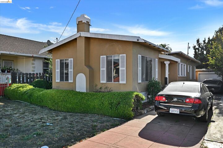 Property Photo:  2524 66th Ave  CA 94605 