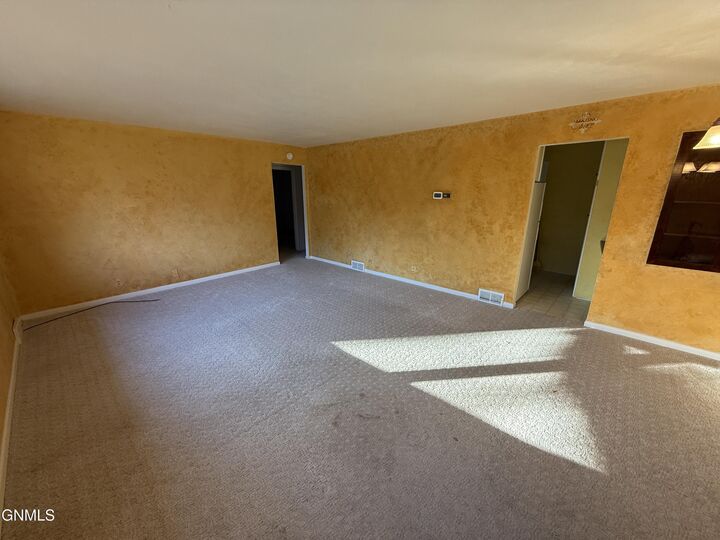 Property Photo:  1724 5th Street  ND 58501 