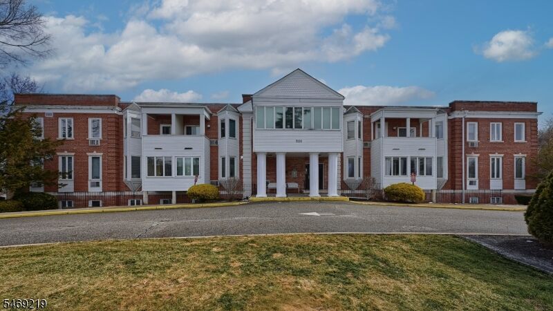 Property Photo: 520 Turnpike C109 NJ 07444