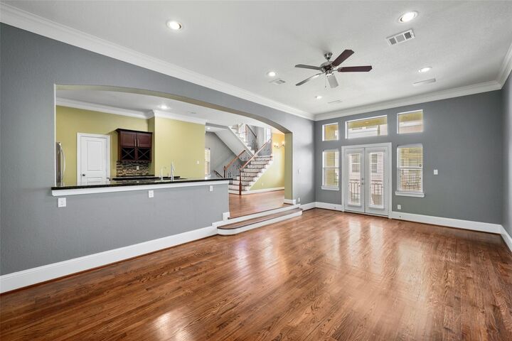 Property Photo:  2306 Beall Street  TX 77008 