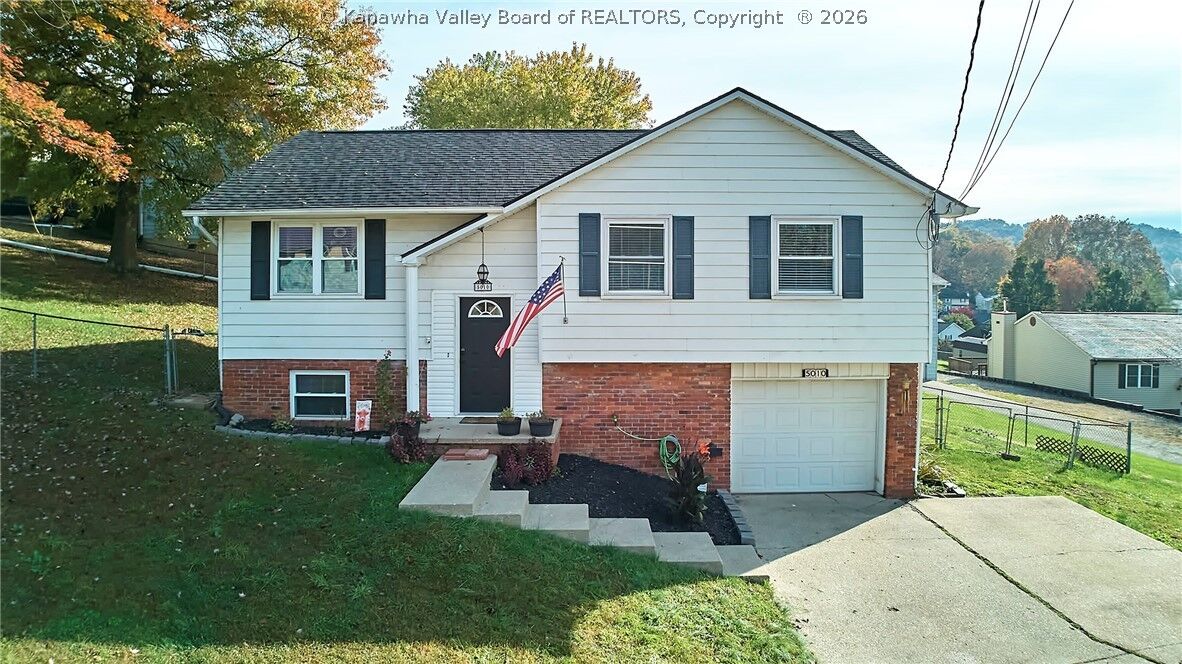 Property Photo: 5010 Shannon Drive WV 25313