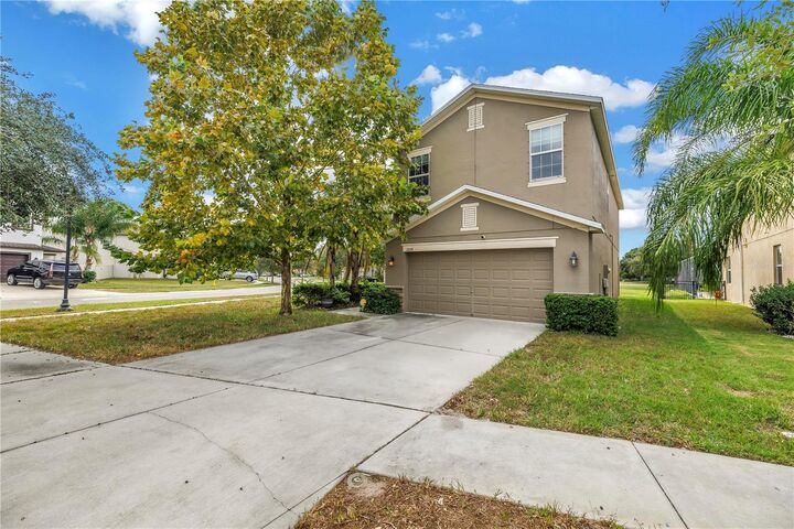 Property Photo:  13739 Reindeer Circle  FL 34669 