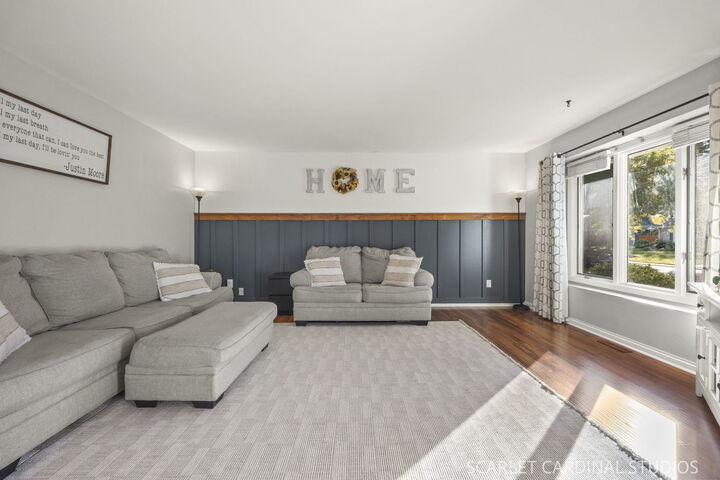 Property Photo:  27 Fieldpoint Road  IL 60538 