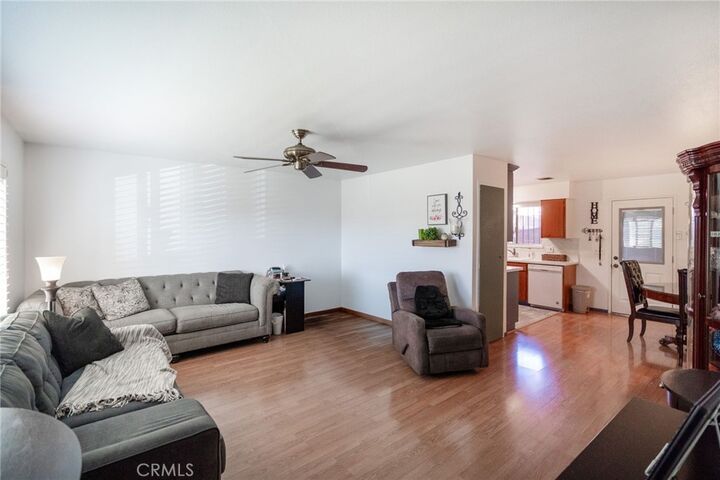Property Photo: 603 S Palm D CA 92543