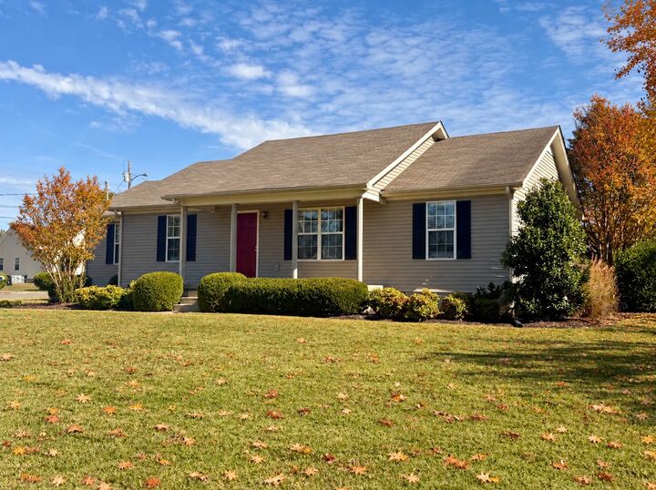 Property Photo:  2918 Meadowhill Dr  TN 37130 