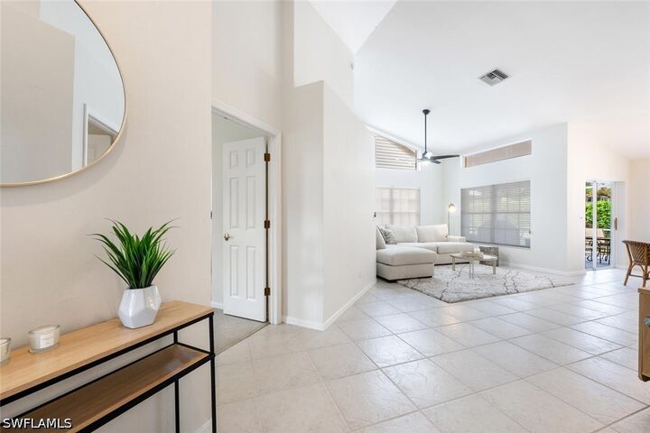 Property Photo: 2835 Mizzen Way FL 34109