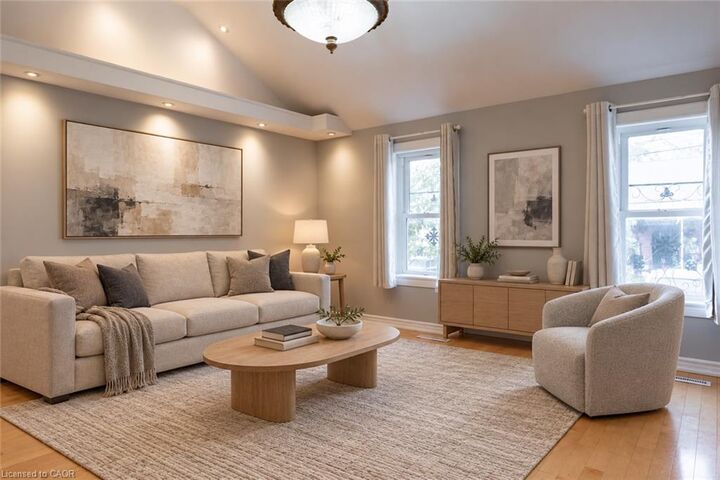 Property Photo:  208 Ray Street N  ON L8R 2Y2 