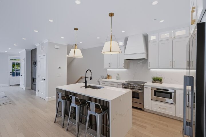 Property Photo:  11 Auburn Avenue 11A  MA 02145 