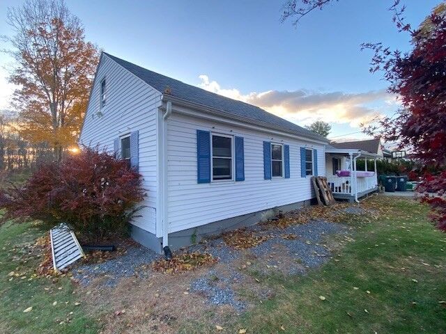 Property Photo:  86 N Broadway  MA 01832 