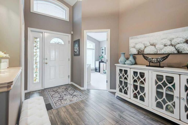 Property Photo: 214 Douglas Glen Gardens SE AB T2Z 3S9