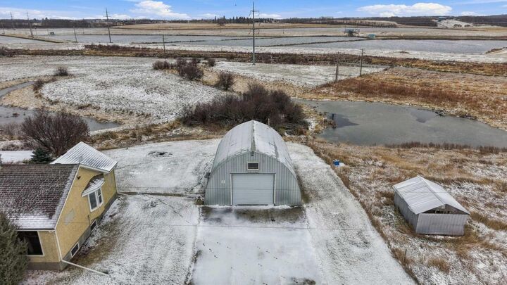 Property Photo: 432005 Range Road 252A AB T4J 1R2