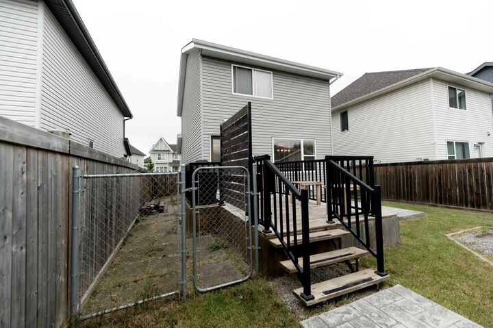 Property Photo:  3613 12 Street NW  AB T6T 0G1 