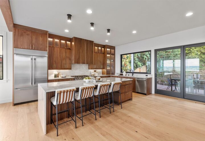 Property Photo:  7721  57th Avenue NE  WA 98115 