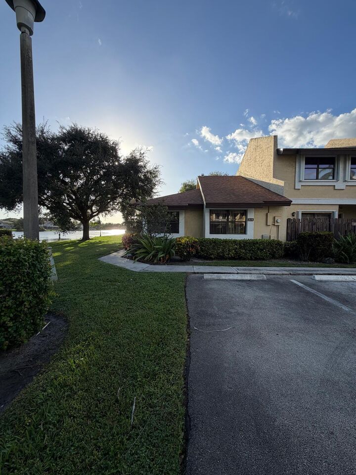 Property Photo:  310 SW 96th Terrace  FL 33025 