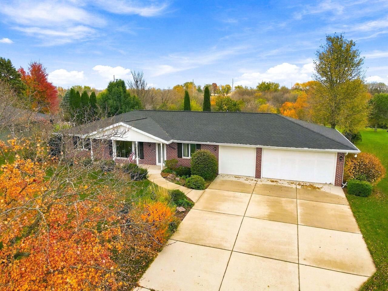 Property Photo: 4546 Hearthridge Drive WI 53546
