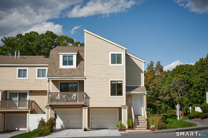 Property Photo:  387 Walden Green Road 387  CT 06405 