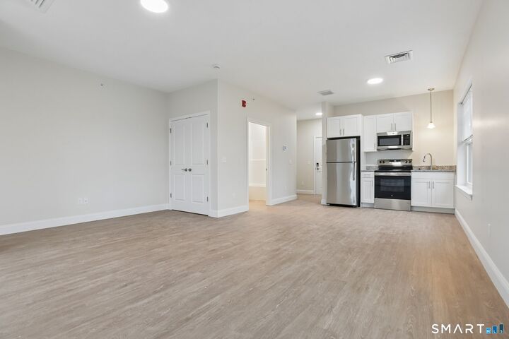Property Photo:  55 Steele Boulevard 304  CT 06037 