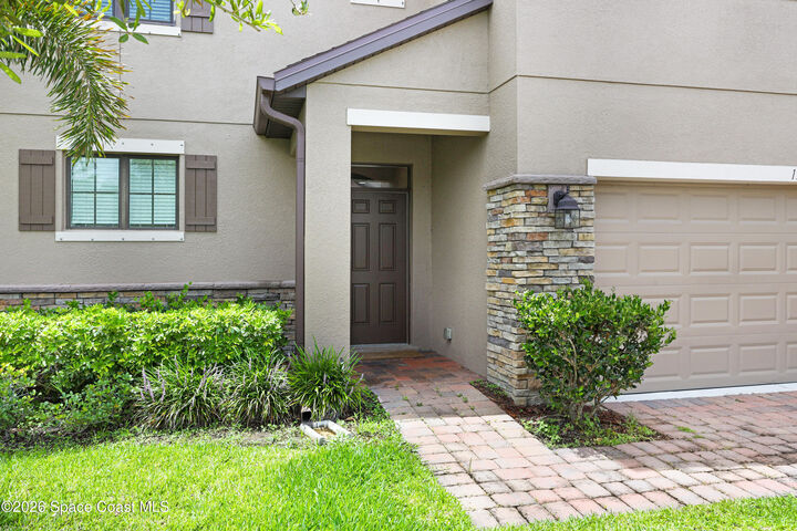 Property Photo:  1334 Musgrass Circle  FL 32904 