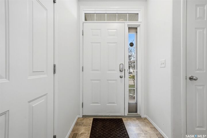 Property Photo:  2914 Cranbourn Crescent  SK S4V 3E4 