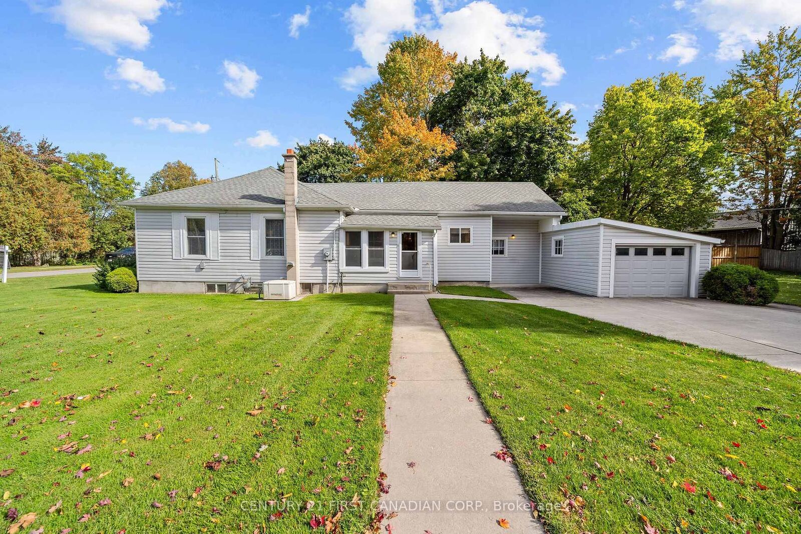 Property Photo:  163 George Street  ON N0M 1A0 