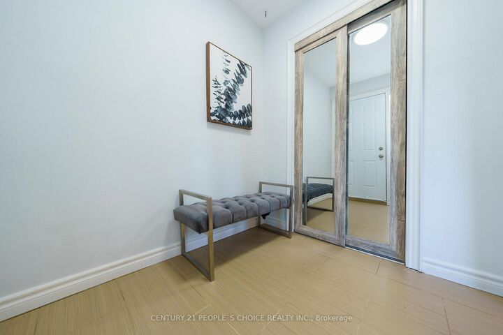 Property Photo: 172 Hollyberry Trail ON M2H 2P4