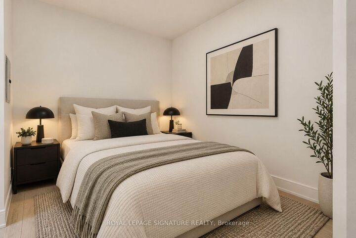 Property Photo:  231 Vaughan Road B12  ON M6C 2M9 