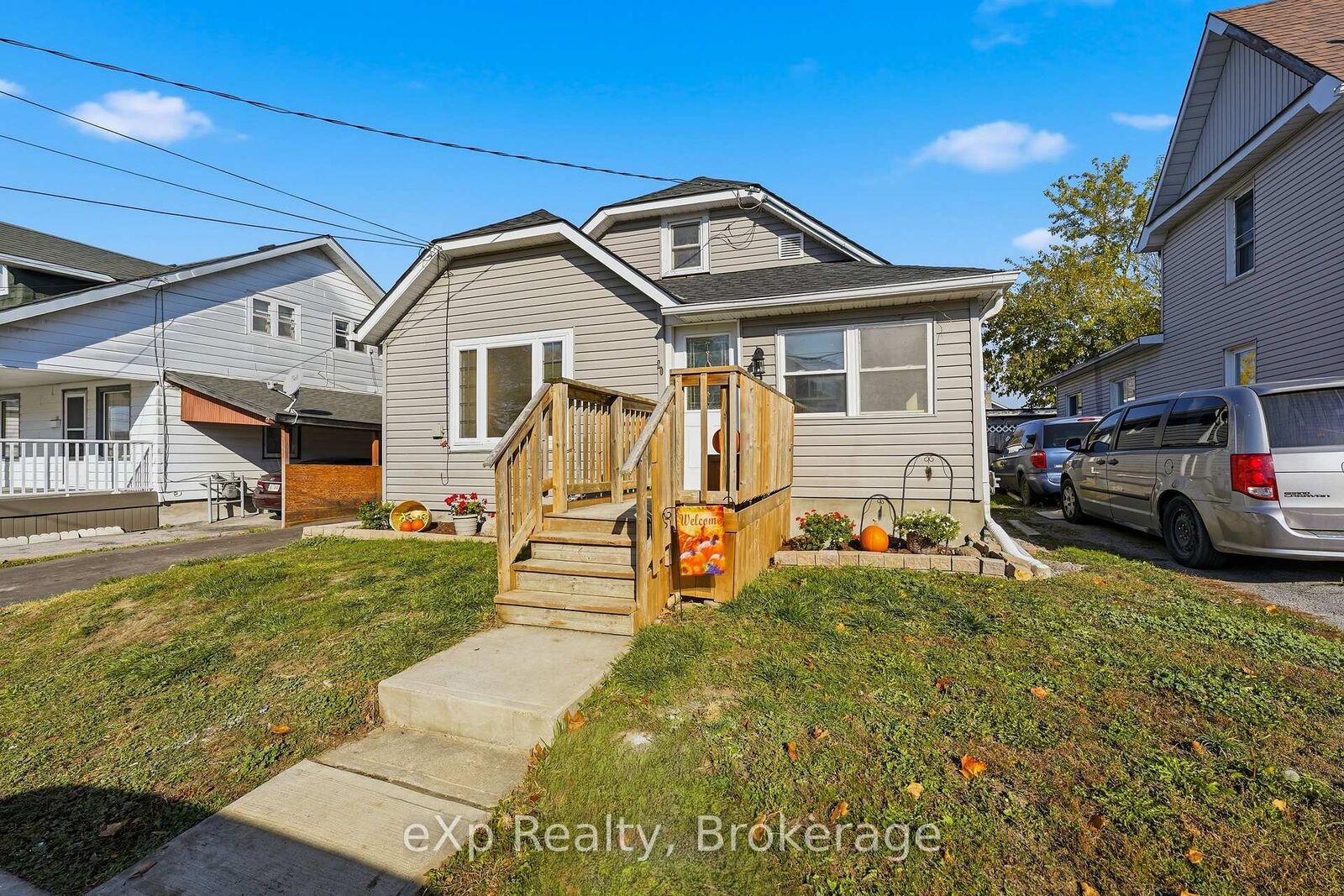 Property Photo:  20 Richard Street  ON K8V 1V1 