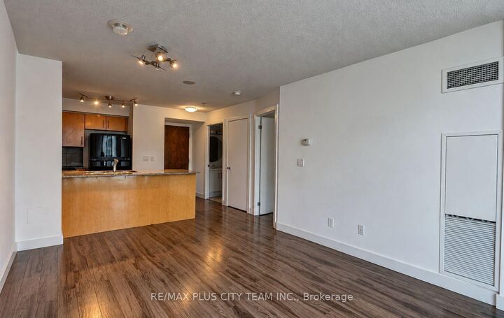 Property Photo:  16 Yonge Street 1004  ON M5E 2A1 