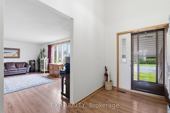 Property Photo:  5 Island Park Drive  ON K0E 1K0 