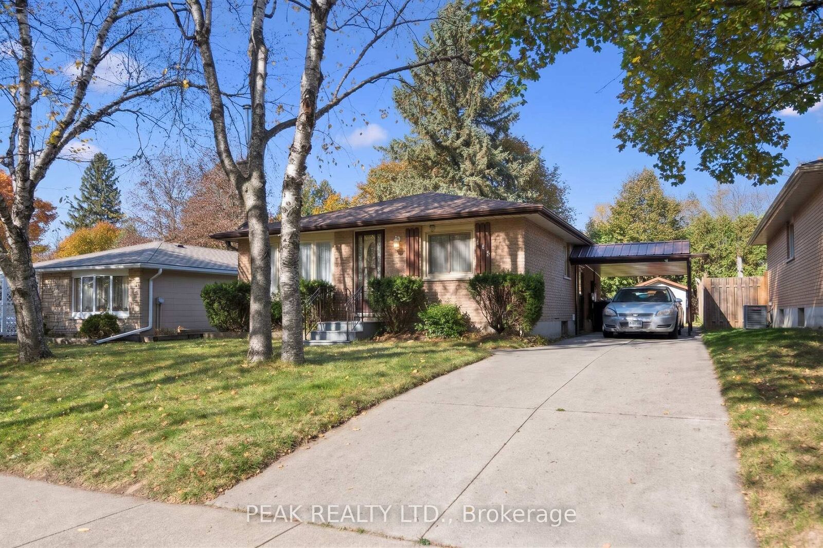 Property Photo: 173 Kribs Street ON N3C 2L9